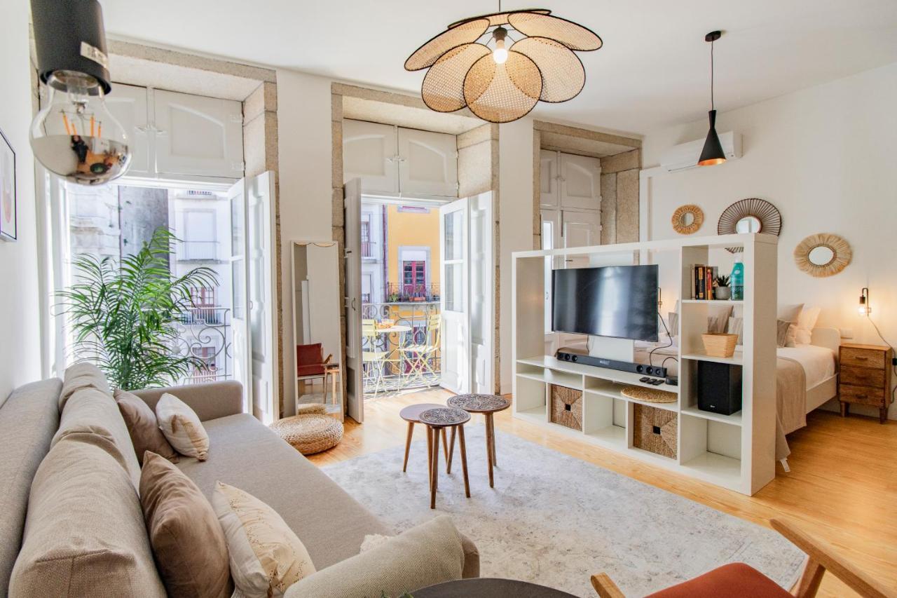 Virtudes Flat W/ Ac & Balcony By Lovelystay Porto Exterior foto