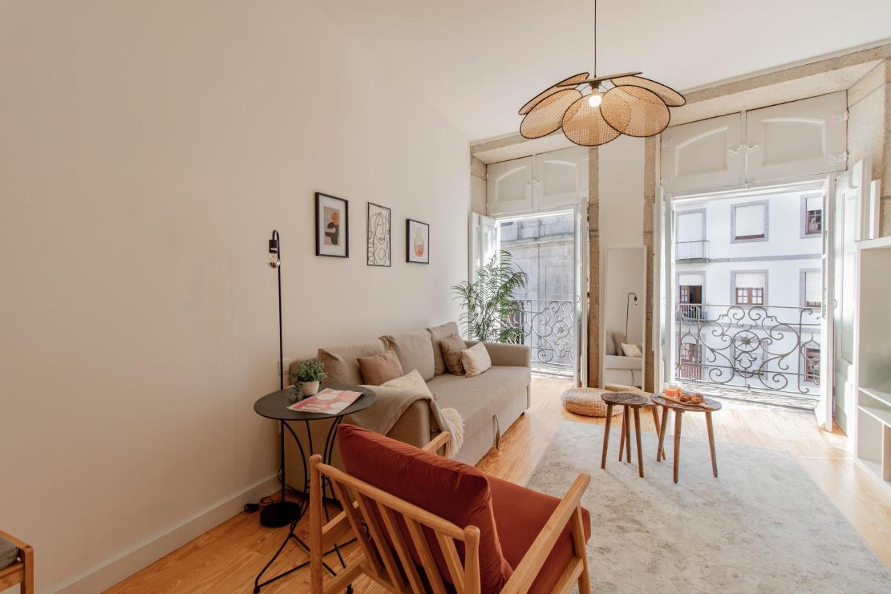 Virtudes Flat W/ Ac & Balcony By Lovelystay Porto Exterior foto