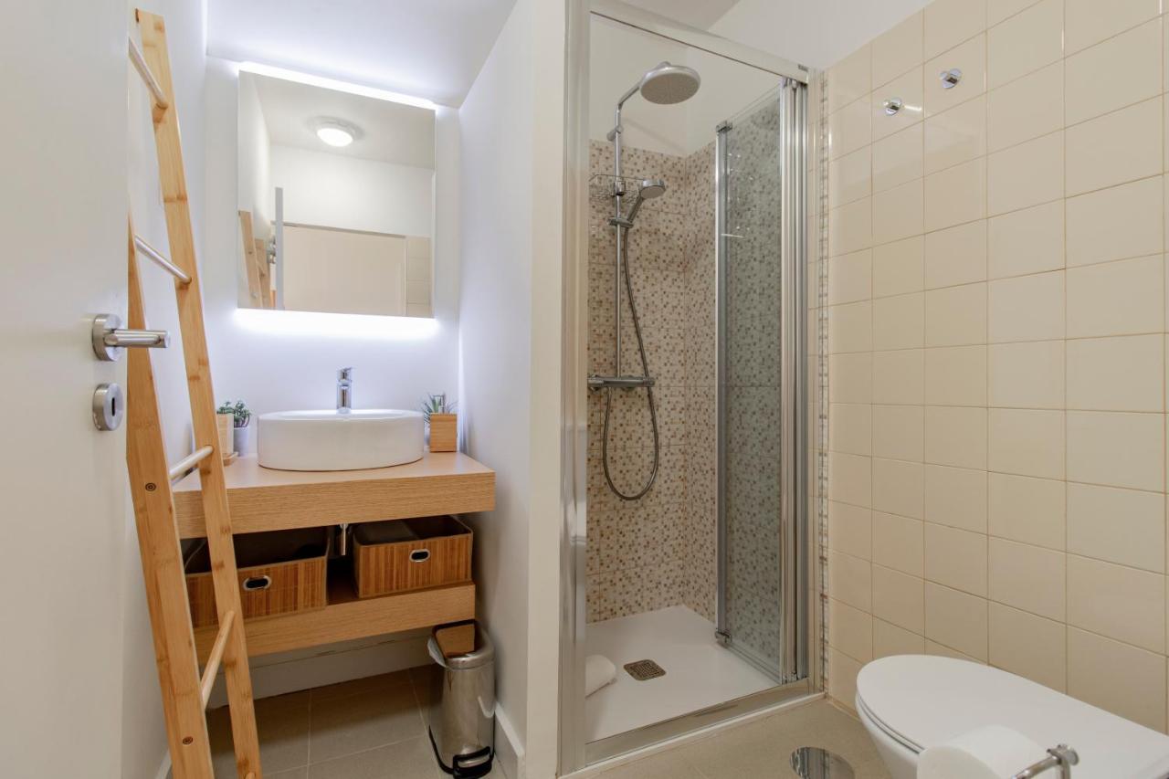 Virtudes Flat W/ Ac & Balcony By Lovelystay Porto Exterior foto