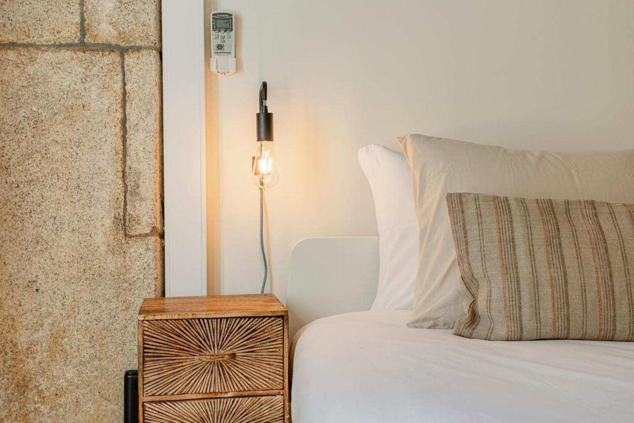 Virtudes Flat W/ Ac & Balcony By Lovelystay Porto Exterior foto