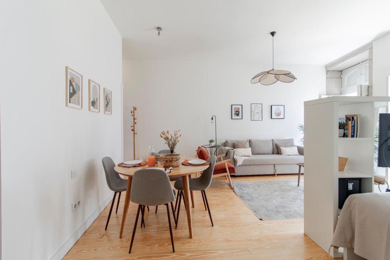 Virtudes Flat W/ Ac & Balcony By Lovelystay Porto Exterior foto